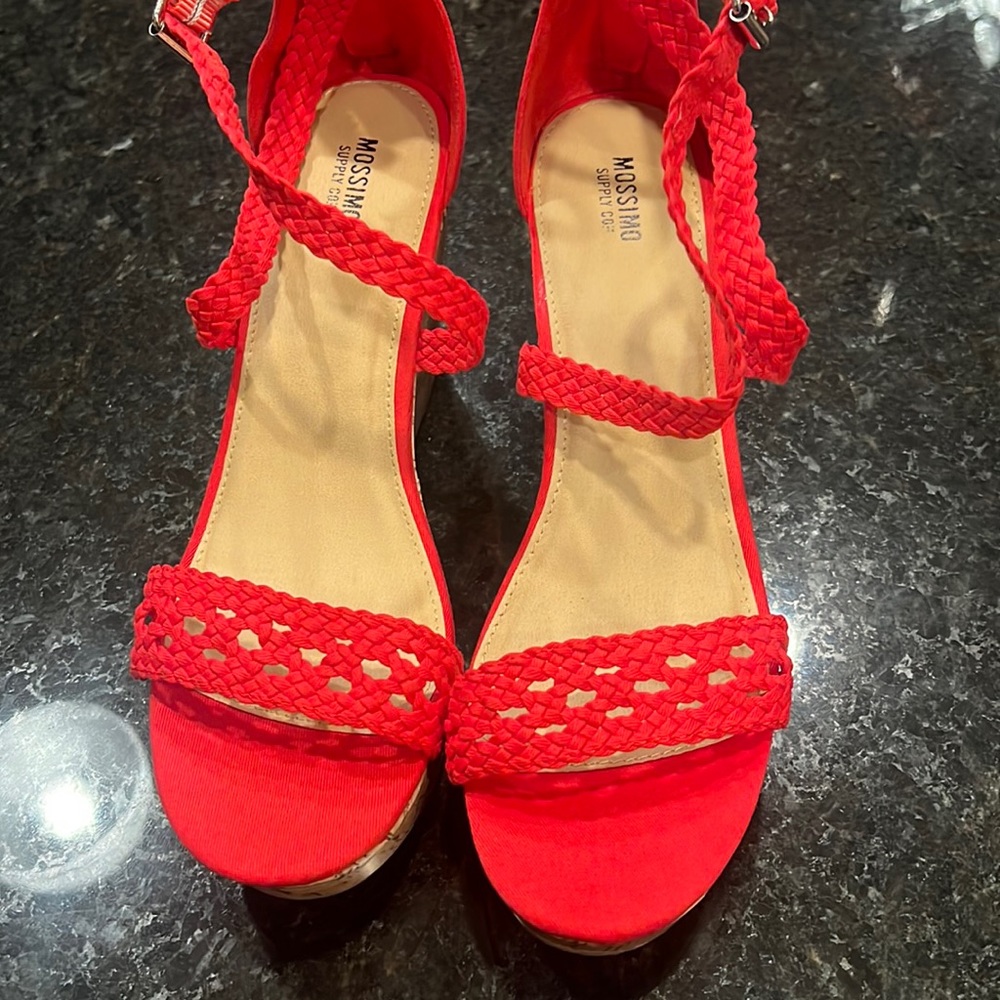 Beautiful red Heels 👠